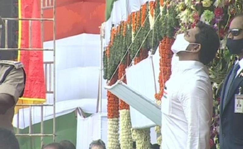 AP CM YS Jagan Counters BJP And Chandrababu With Special Status Demand