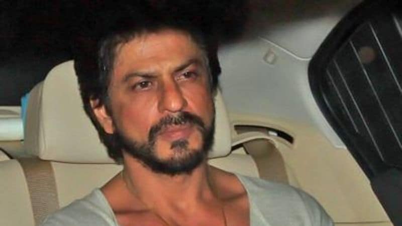 From Shah Rukh Khan to Susmita Sen here are bollywoods heavy smokers