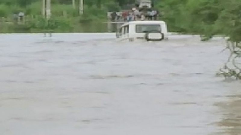 rajasthan monsoon alert jaipur heavy rain flooding bolero swollen drain kanota dam death of husband wife and son