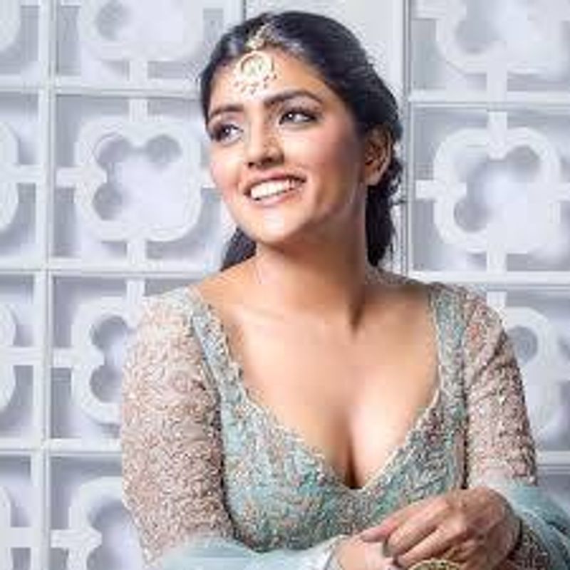 esha rebba is going to play bold role