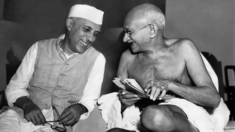 Actress Kangana Ranaut pays tribute to Sardar Patel mah