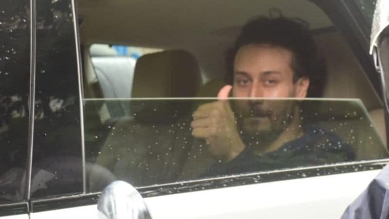 Taimur ali khan walking on road holding papa saif ali khan hands but he was looking somewhere else KPJ