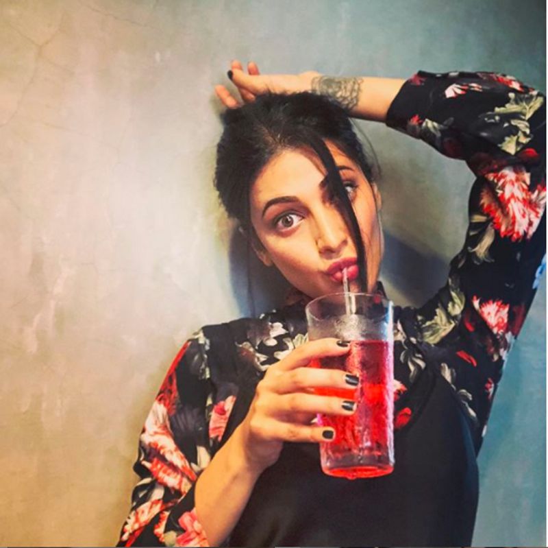 shruthihassan celebrate romantic diwali with her lover viral photo