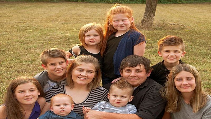 a woman is pregnant for 10 years, she is having 11 children dva