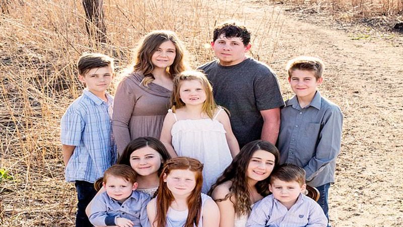 a woman is pregnant for 10 years, she is having 11 children dva