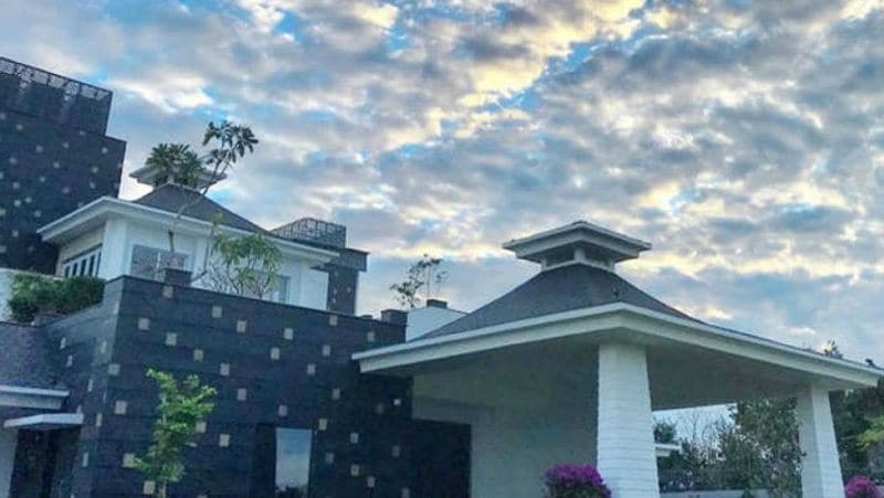 jharkhand NEWS mahendra singh dhoni retired from international cricket luxurious bungalows photo KPR