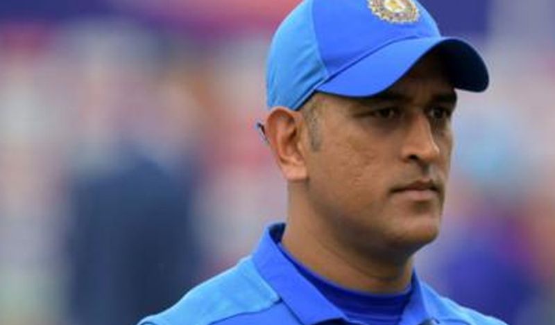 10 unknown interesting facts related to mahendra singh dhoni's life kph