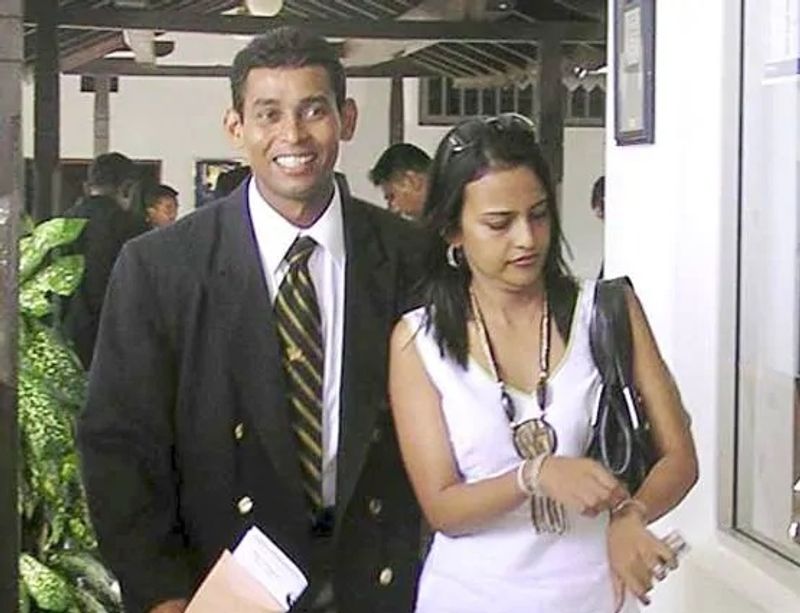 Lets know about Those cricketers who married with his fellow cricketers wives spb