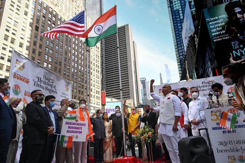 Meanwhile in New York, for the first time, the Tricolour was unfurled with pride and patriotism alongside the US flag at Times Square.