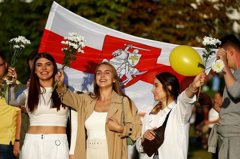 Belarusian people march for independence