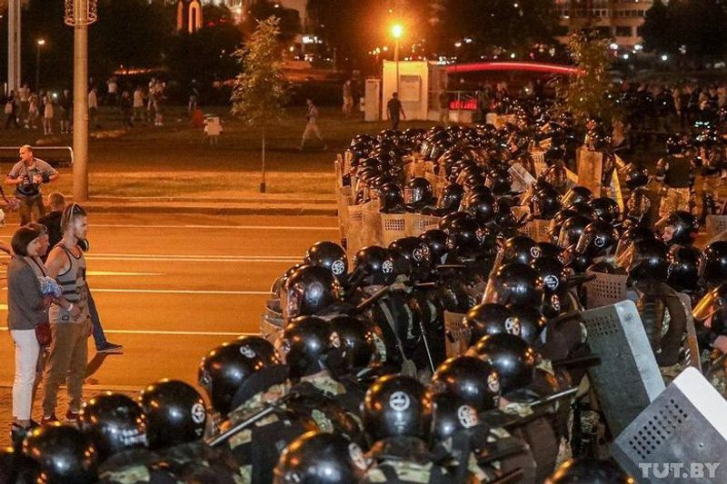 Belarusian people march for independence