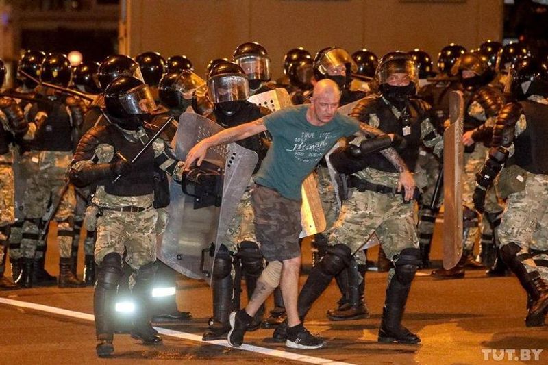 Belarusian people march for independence