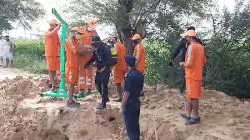 haryana news farmer fall in sewer in sirsa rescue operation to run continues for 5th day kpr