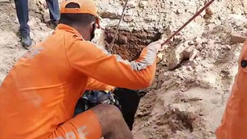 haryana news farmer fall in sewer in sirsa rescue operation to run continues for 5th day kpr