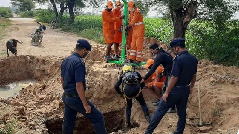 haryana news farmer fall in sewer in sirsa rescue operation to run continues for 5th day kpr
