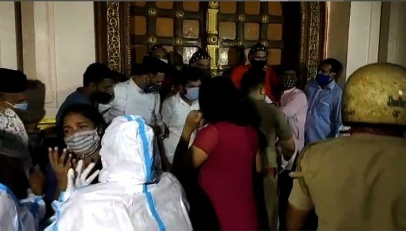 The government took over the Mulanthuruthi church despite the protests of the believers