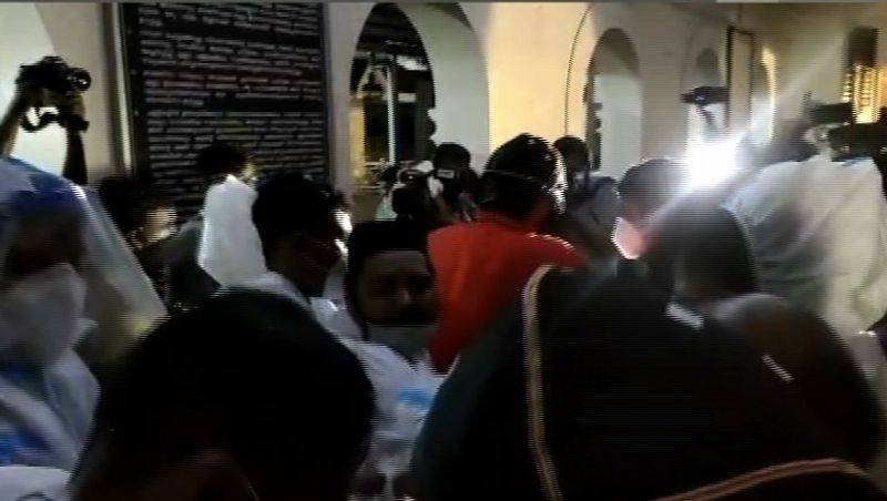 The government took over the Mulanthuruthi church despite the protests of the believers