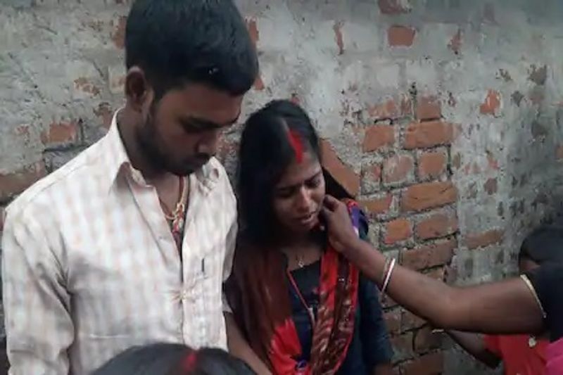 The lover came to meet his girlfriend, after knowing the love story, the villagers took this decision asa