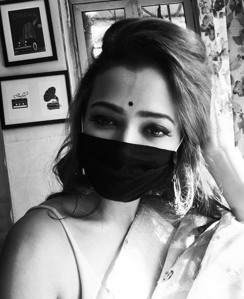 Hot Beauty Shweta Basu Prasad Hot Photoshoot