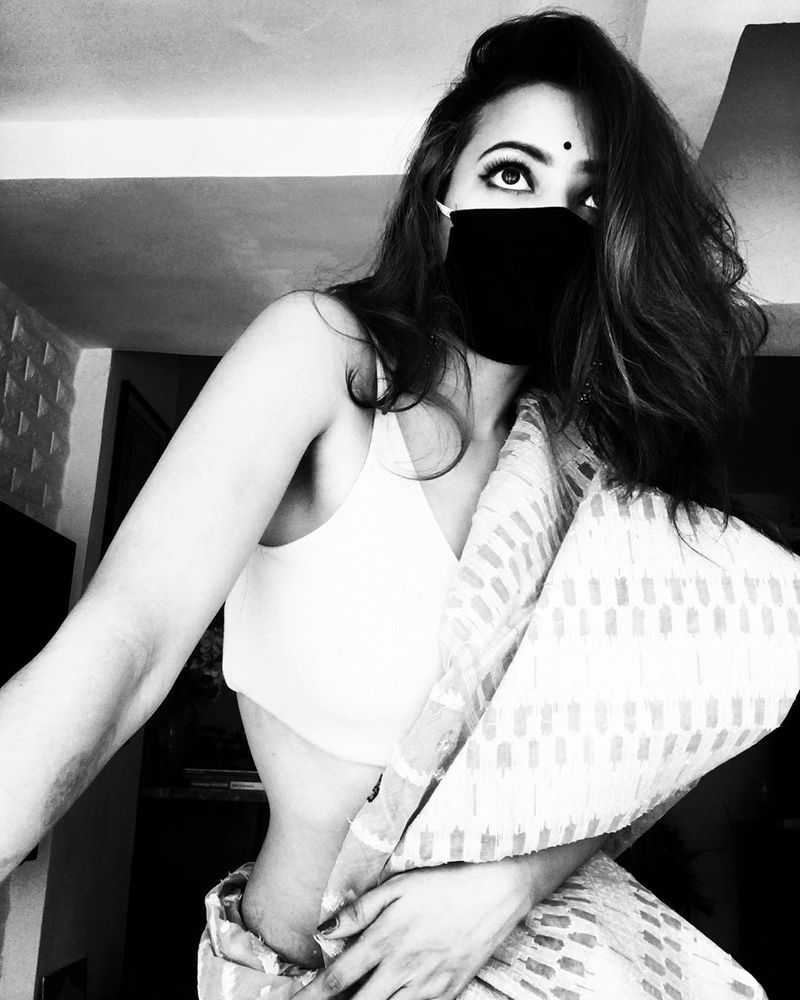 Hot Beauty Shweta Basu Prasad Hot Photoshoot