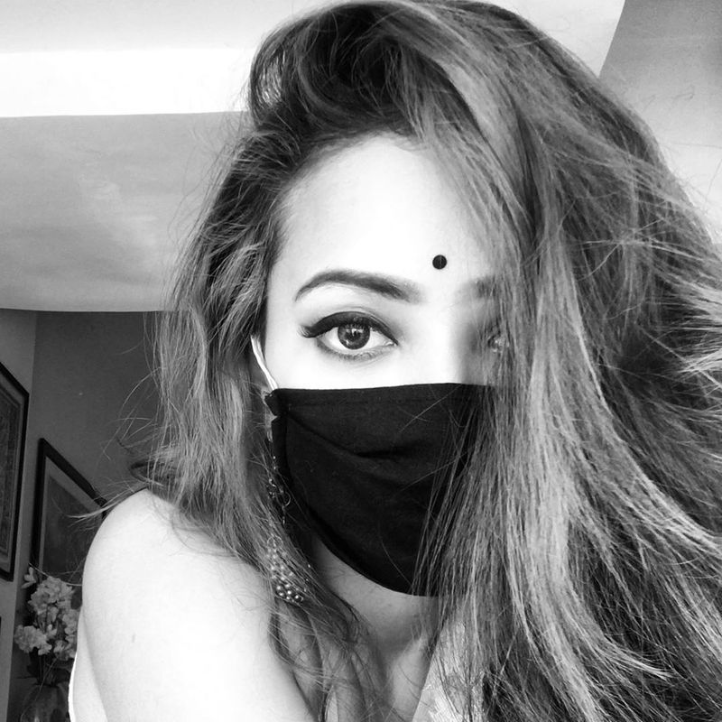 Hot Beauty Shweta Basu Prasad Hot Photoshoot