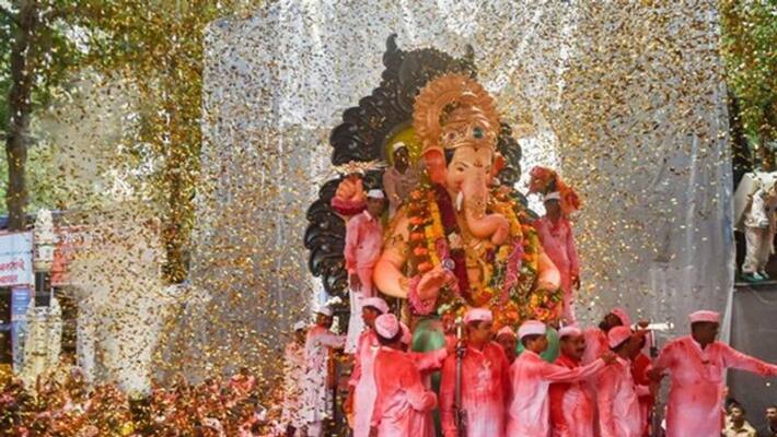 Ban on gathering of people on Ganesh Chaturthi and Muharram processions in Hyderabad kpn Ban on gathering of people on Ganesh Chaturthi and Muharram processions in Hyderabad kpn