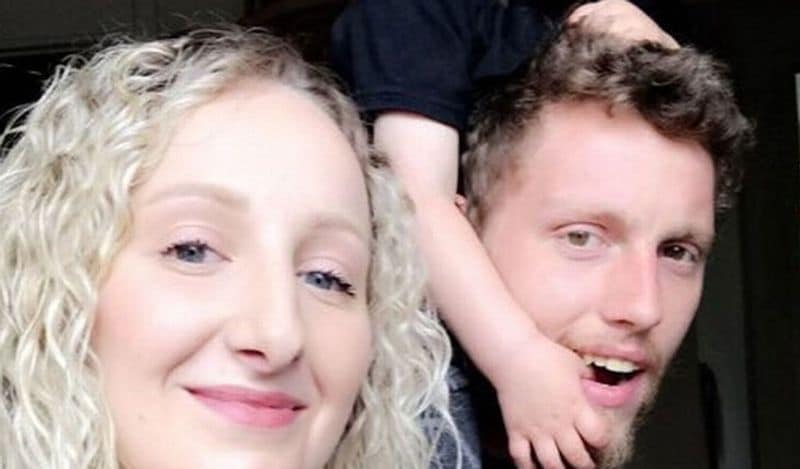 wife spotted ghost behind husband family photo clicked in bedroom kph
