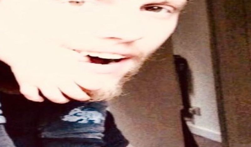 wife spotted ghost behind husband family photo clicked in bedroom kph