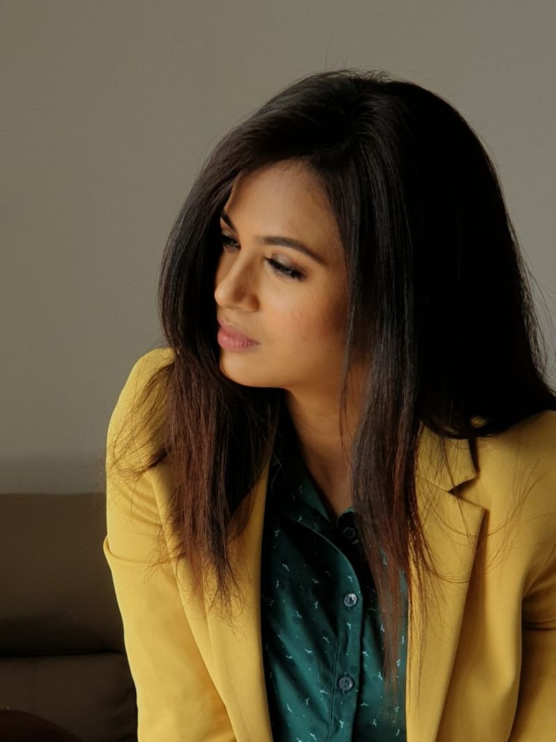 actress ramya pandian latest hot photo gallery