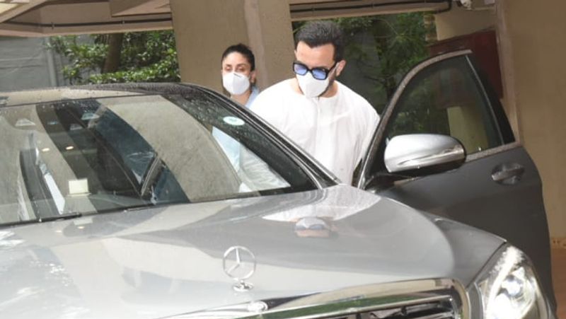 kareena kapoor spotted first time after announcing pregnancy bollywood actress hiding her baby bump KPJ