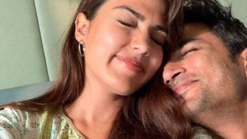 Mahesh Bhatt WhatsApp message to Rhea Chakraborty on June 8: Do not look back RCB