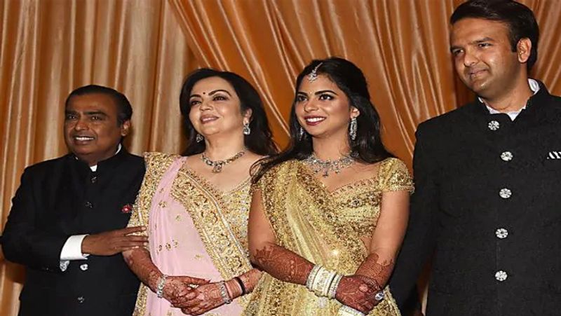 isha ambani lives in gulita in mumbai, see inside pictures dva