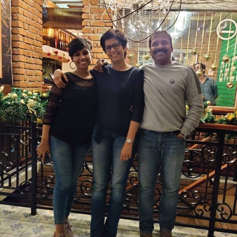 Was Gunjan Saxena the first lady pilot to fly to Kargil?