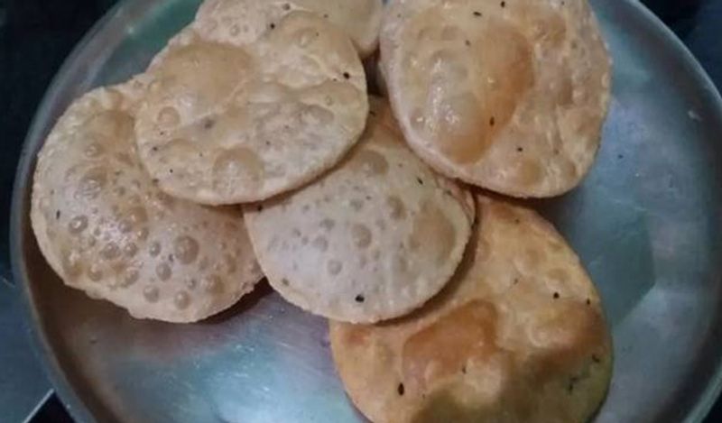 easy way to make famous bengali dish luchi confused with poori kph