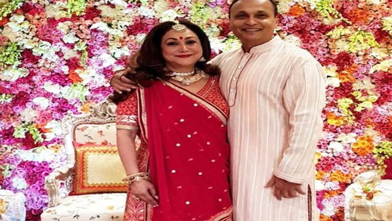 nita or tina ambani who wears most expensive and beautiful dresses on festival dva