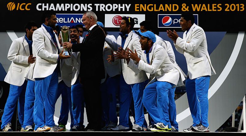 world photography day ms dhoni best photos apc
