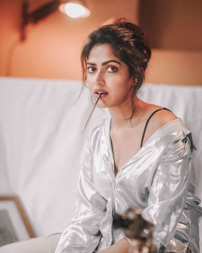 Amala Paul hot pic is just what you need to move on