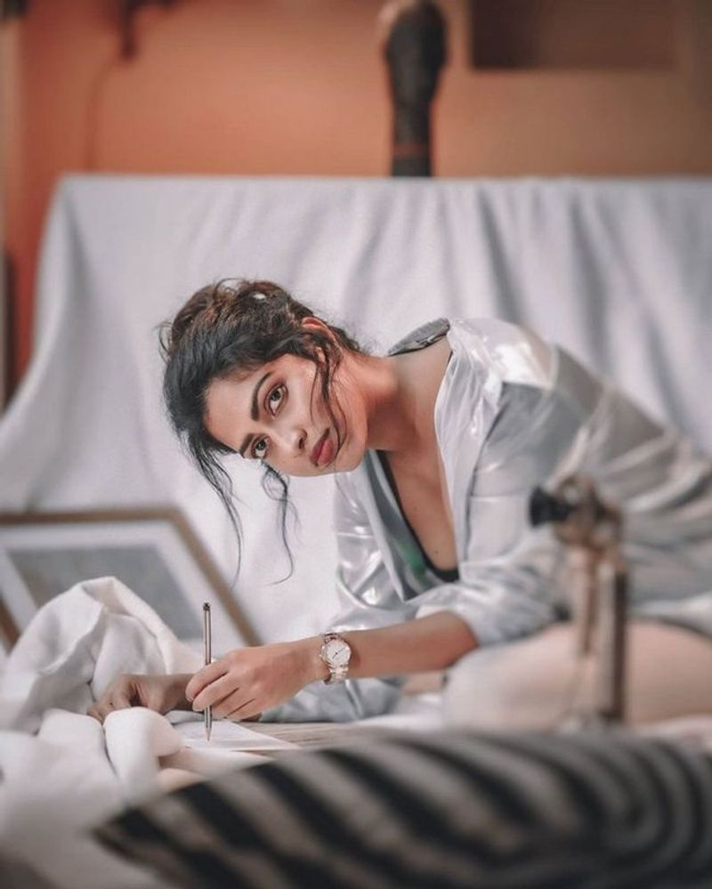 Amala Paul hot pic is just what you need to move on