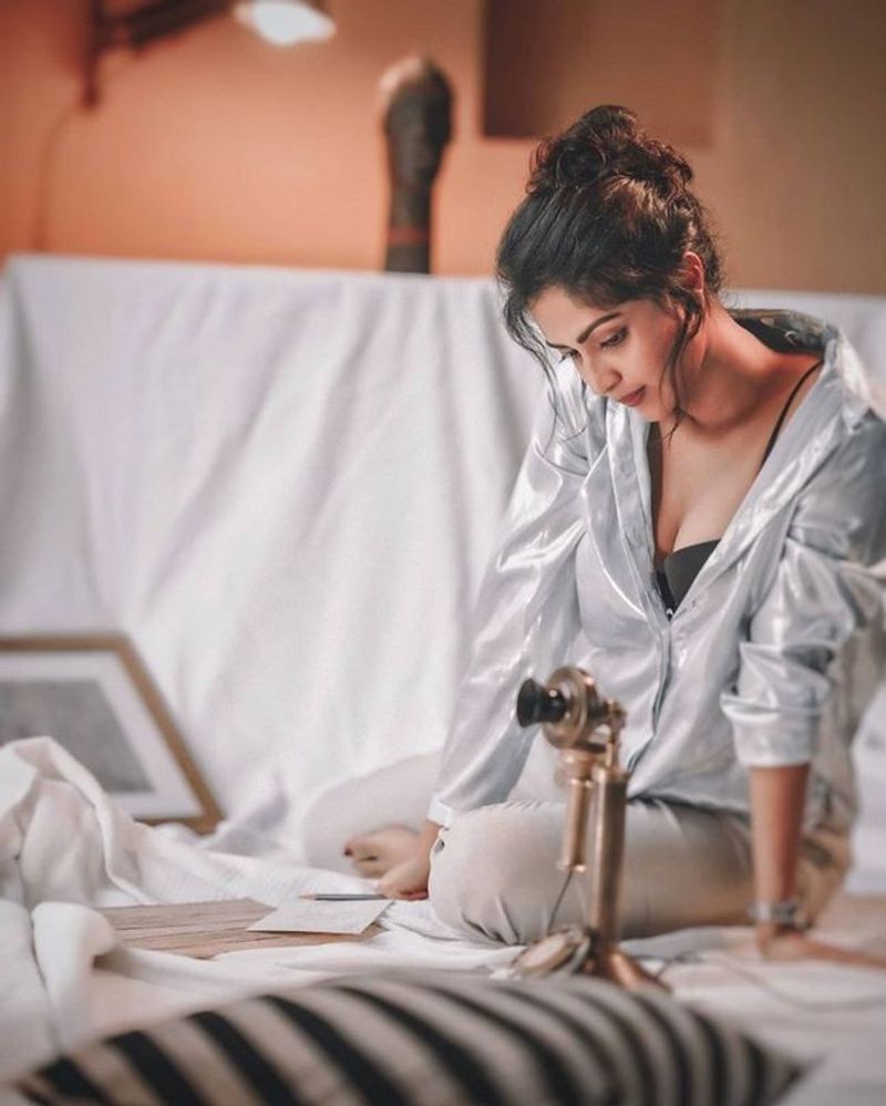 Amala Paul hot pic is just what you need to move on