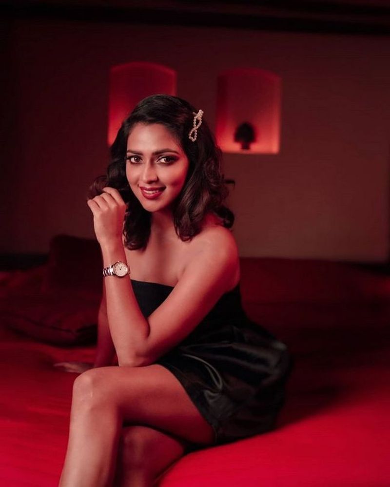Amala Paul hot pic is just what you need to move on