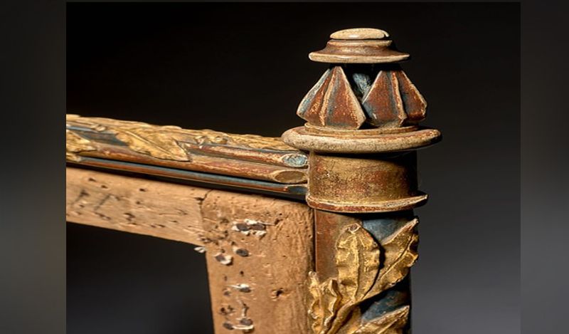 4 broken wooden chairs sold in 22 crore rupees shocks people kph