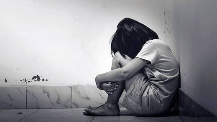 man attempts to sexually assault minor girl in Khammam district lns man attempts to sexually assault minor girl in Khammam district lns