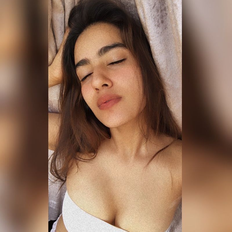 Tollywood Heorine Kavya Thapar Hot Photos