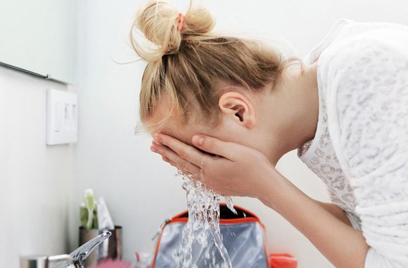 Tips To Deal With Skin Issues Caused By Wearing A Face Mask