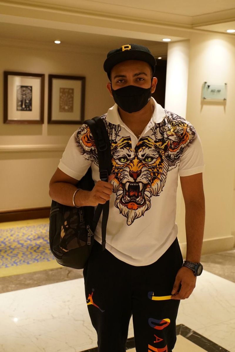 IPL 2020 Delhi Capitals leave for UAE see pictures apc