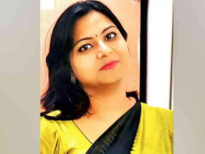 IAS success story UPSC topper Abhilasha Abhinav 18 rank struggle story in hindi kpt