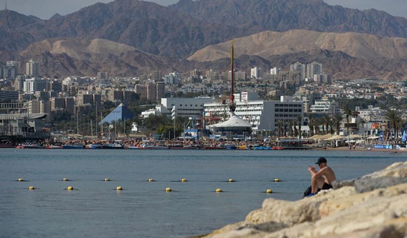 30 men physically assaulted 16 year old girl in israel hotel waited in que outside room to rape kph