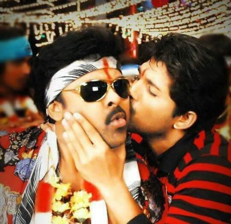 allu arjun wished chiranjeevi a special birthday