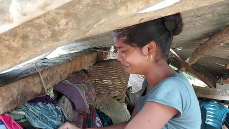 Network problem, Girl made a hut on the hill for online studies kpa