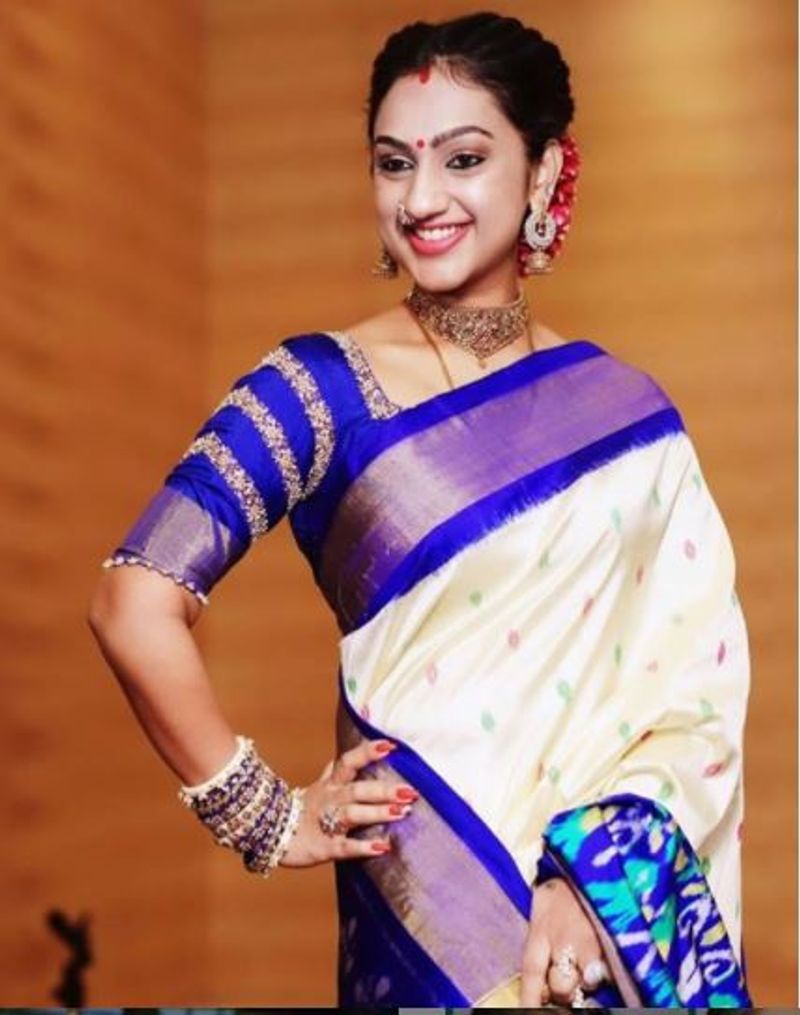 director hari wife pritha vijayakumar latest modern photos